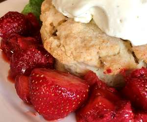 Strawberry shortcake with chantilly cream