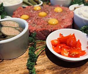 Beef tartare and accoutrements 