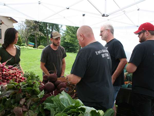 Shopping the local farmer’s market